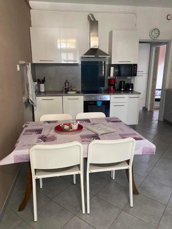 Les Palmiers Apartment Мийо Екстериор снимка